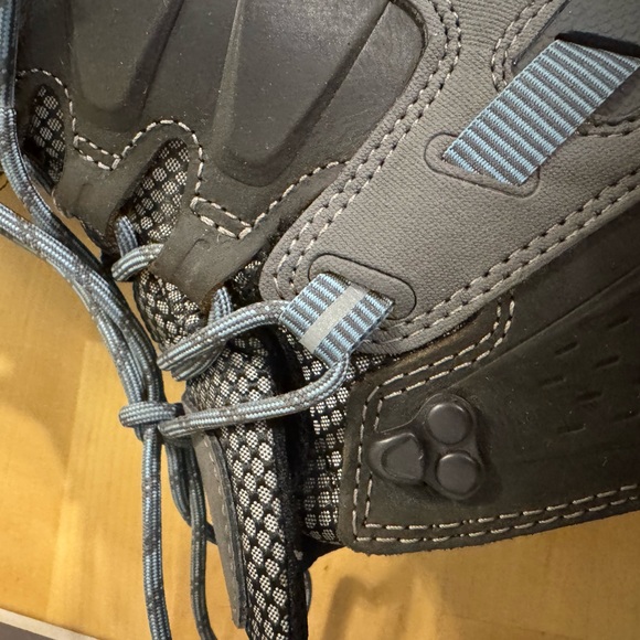 KEEN Women’s Hiking Boots 10.5 - Picture 7 of 14